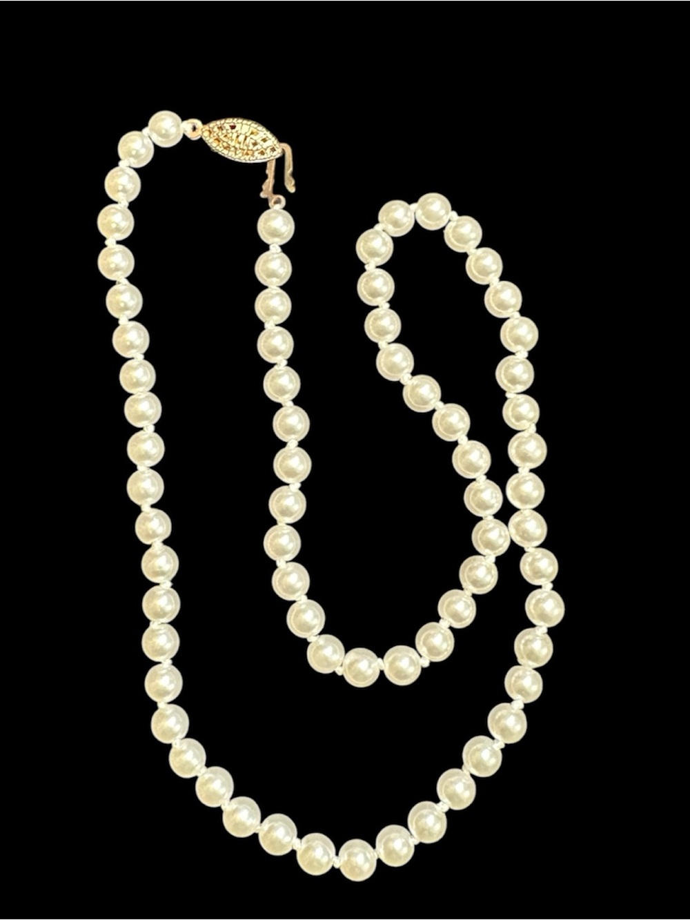 Classic Ivory Pearl Strand Necklace with Gold Clasp